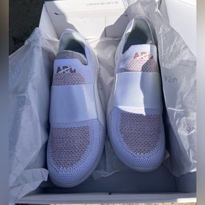 APL Techloom Bliss white size 10 NWT
